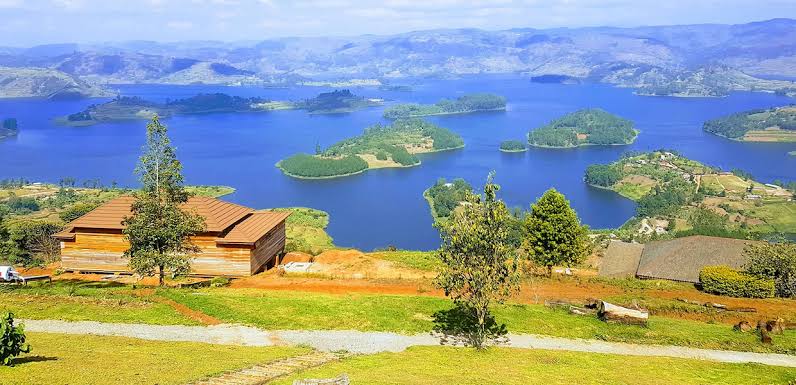 Rwanda Thousand Hills Festive Road Trip